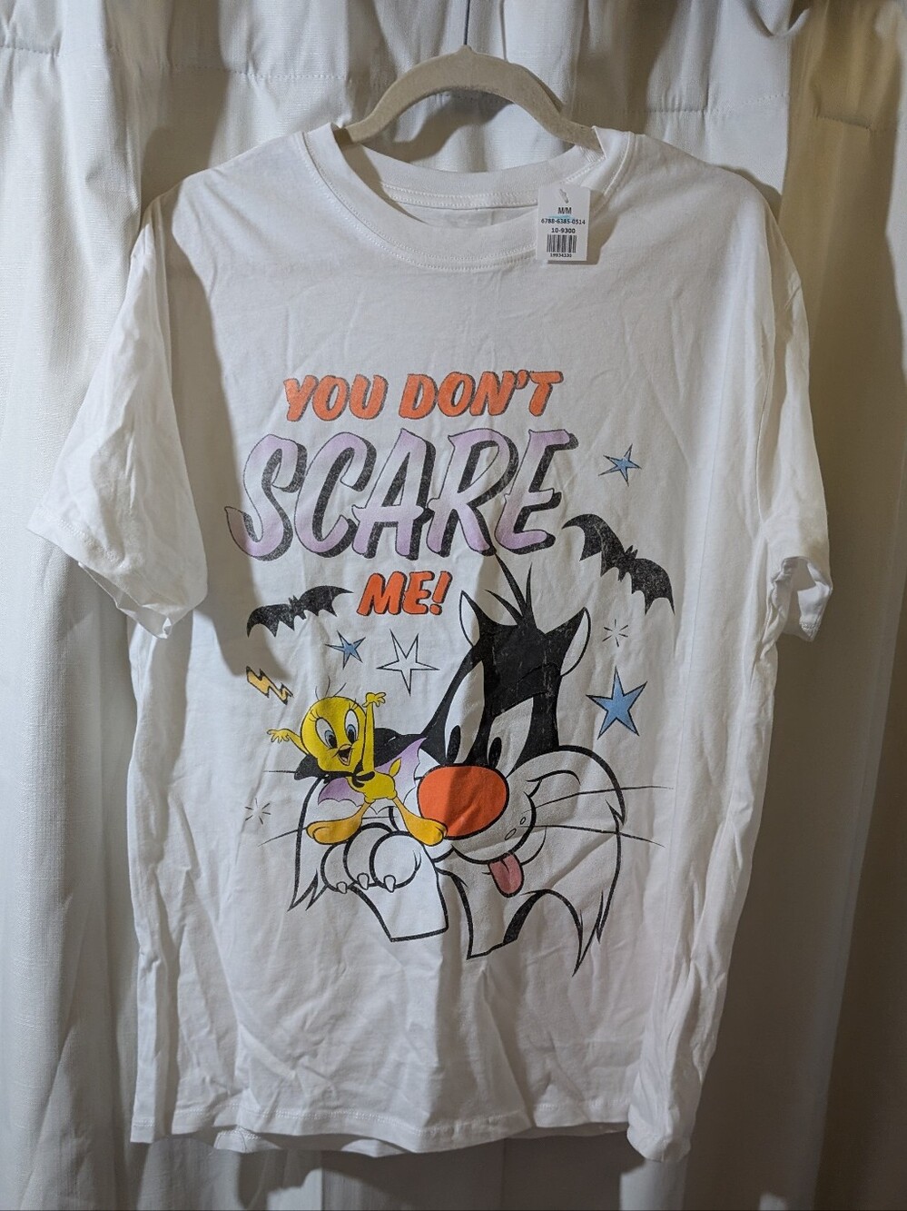 NEW Warner Bros. Looney Tunes Graphic Tee Halloween Oversized Medium *Q1
